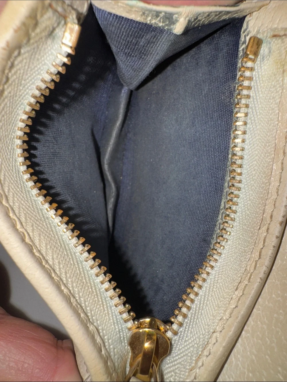 Authentic Gucci GG Canvas Wallet with Red and Blue Web and Gold Logo - Picture 10 of 14